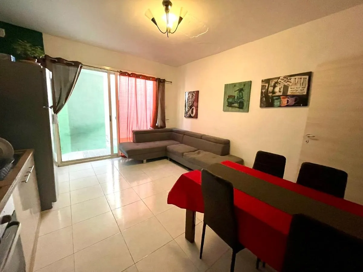 Guest house Room 4- Private Room With Ac Wifi And En-Suite Malta